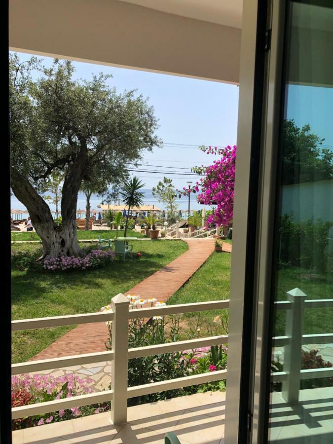 Hotel Jon Dhërmi Eksteriør billede