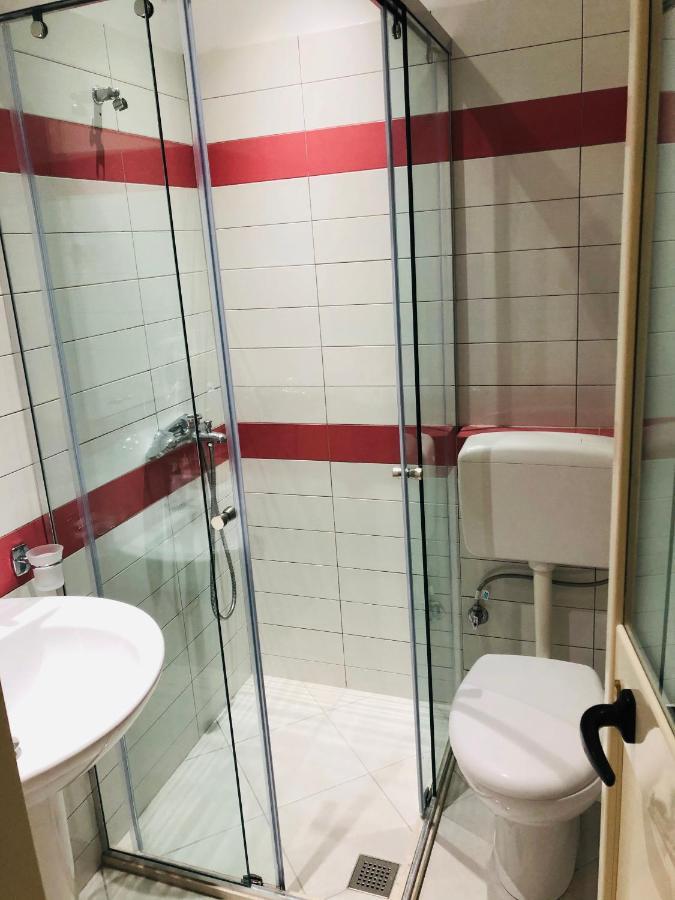 Hotel Jon Dhërmi Eksteriør billede